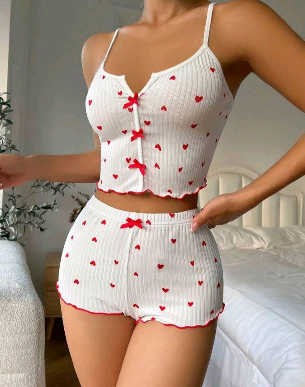 Kadın Beyaz Kalpli Askılı Şortlu Pijama Takım 6655