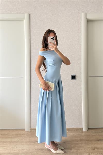 BEL DETAYLI DÜŞÜK YAKA PİLELİ ELBİSE BEBE MAVİSİ