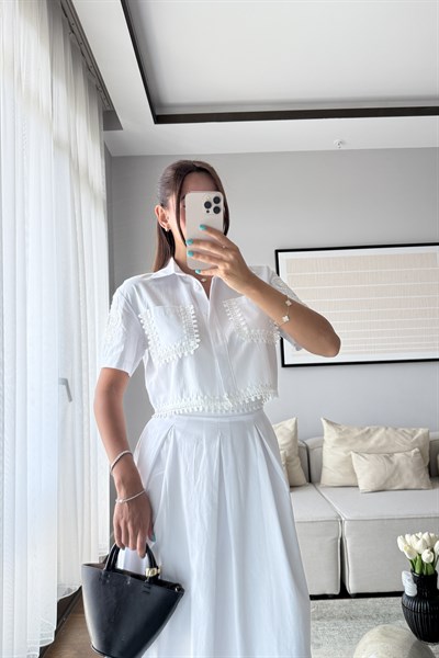 BEYAZ DANTEL VE NAKIŞ DETAYLI GÖMLEK ETEK TAKIM