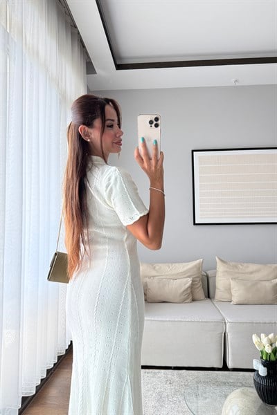 DÜĞMELİ MAXİ TRİKO ELBİSE
