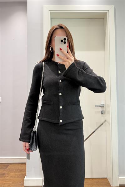DÜĞMELİ TRİKO ETEK HIRKA TAKIM 