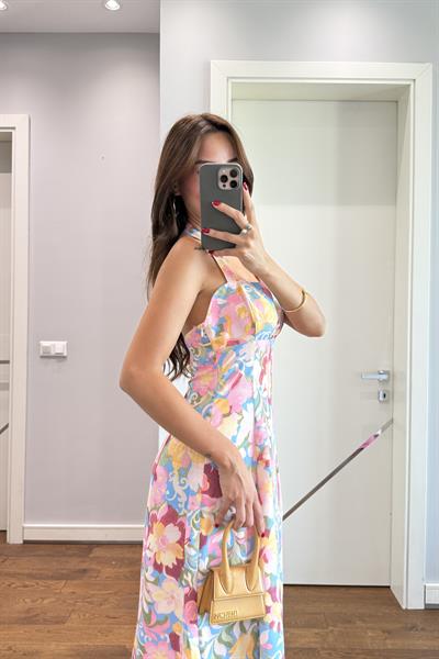HALTER YAKA ÇİÇEK DESENLİ ELBİSE