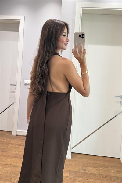 HALTER YAKA DEKOLTELİ ELBİSE-KAHVERENGİ