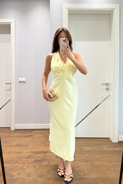 HALTER YAKA DEKOLTELİ ELBİSE-SARI