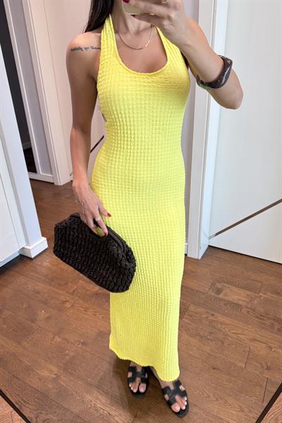 HALTER YAKA SARI ELBİSE
