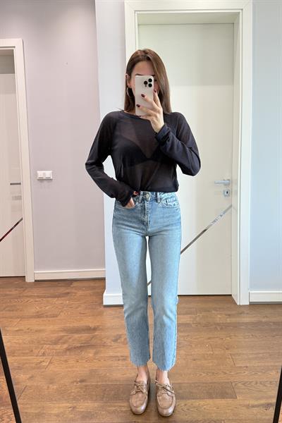 MAVİ TAŞLAMALI KESİK PAÇA BOYFİT JEAN