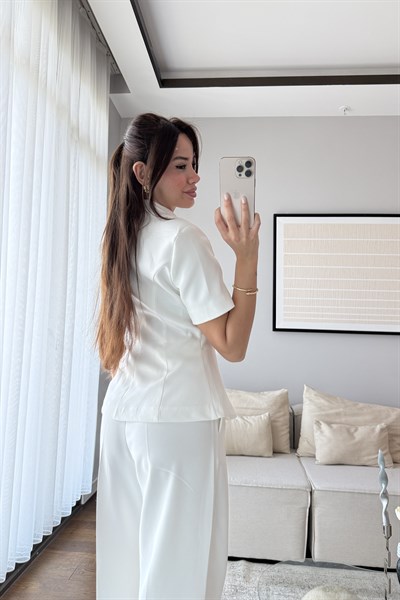 ÖNÜ NAKIŞ İŞLEMELİ VATKALI CEKET PANTOLON TAKIM-BEYAZ