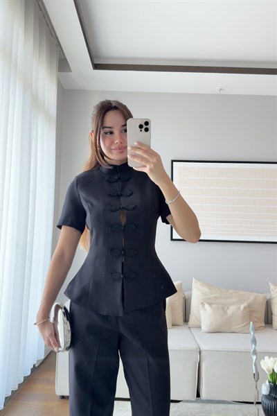 ÖNÜ NAKIŞ İŞLEMELİ VATKALI CEKET PANTOLON TAKIM-SİYAH