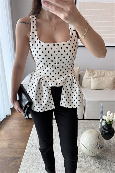 PEPLUM DETAYLI PUANTİYELİ BLUZ