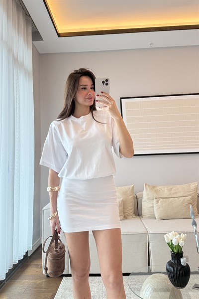 VATKALI BEL OTURTMALI MİNİ ELBİSE-BEYAZ