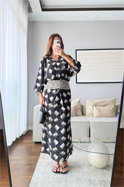 YARASA KOL DESENLİ ELBİSE