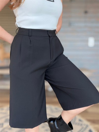 Aplike Nakışlı Bermuda Pantolon