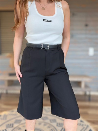 Aplike Nakışlı Bermuda Pantolon