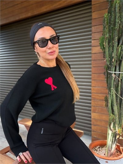 Bisiklet Yaka Kırmızı Nakış Logolu Fitilli Triko