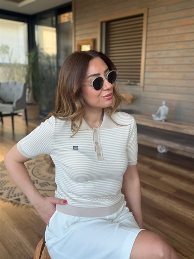 Çizgili Yakalı Triko T-Shirt