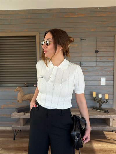 Desenli Yakalı Triko T-Shirt