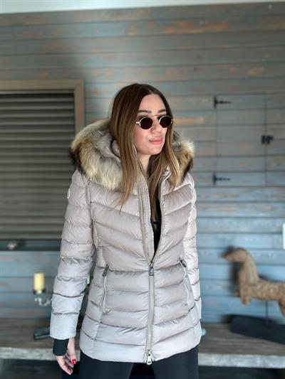 Kolda Nakış Logolu Kapşonu Kürklü Micro Jel Mont