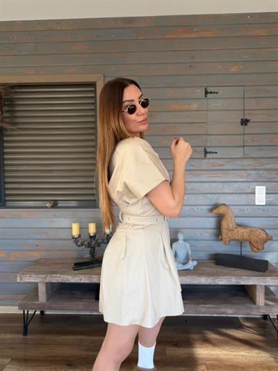 Kuşak Detaylı V Yaka Mini Elbise