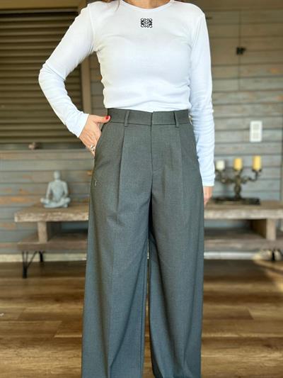 Metal Logolu Tek File Pantolon