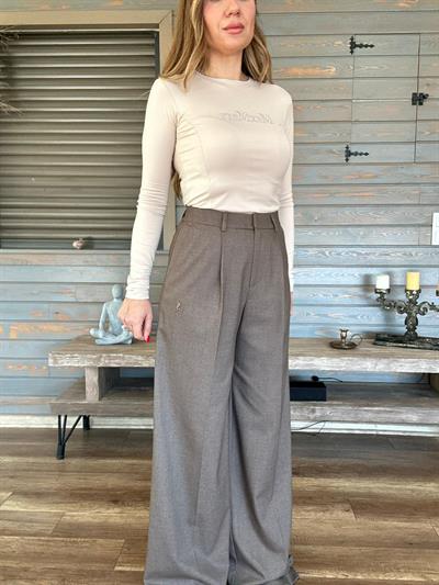 Metal Logolu Tek File Pantolon