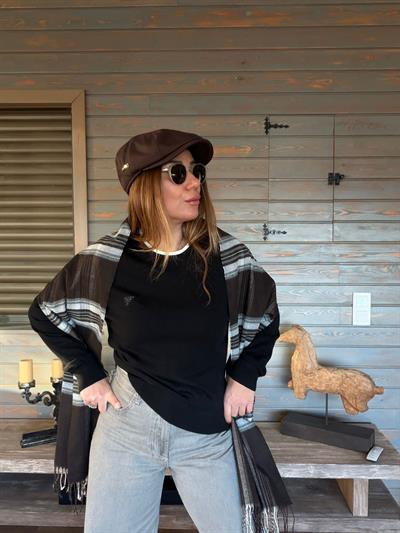 Nakış Logolu Çift Yakalı Basic Triko