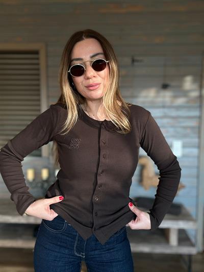 Nakış Logolu Düğmeli Kazak