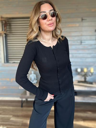 Nakış Logolu Düğmeli Kazak