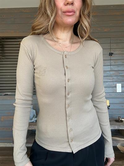 Nakış Logolu Düğmeli Kazak