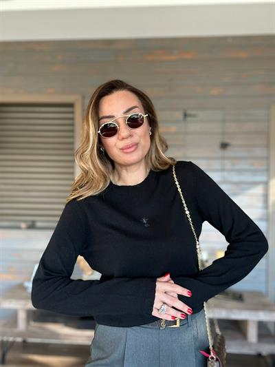 Nakış Marka Logolu Yaka Detaylı Triko Kazak