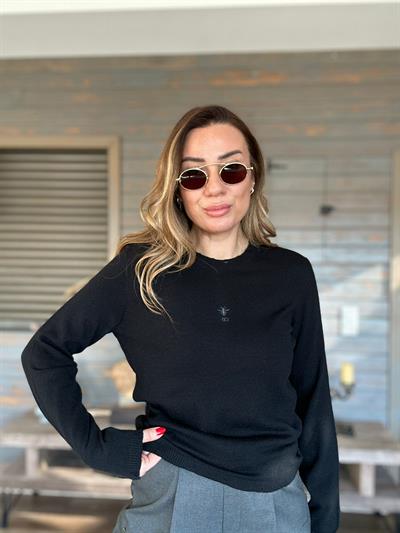 Nakış Marka Logolu Yaka Detaylı Triko Kazak