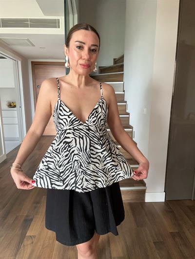 Omuz Askılı Desenli Bluz