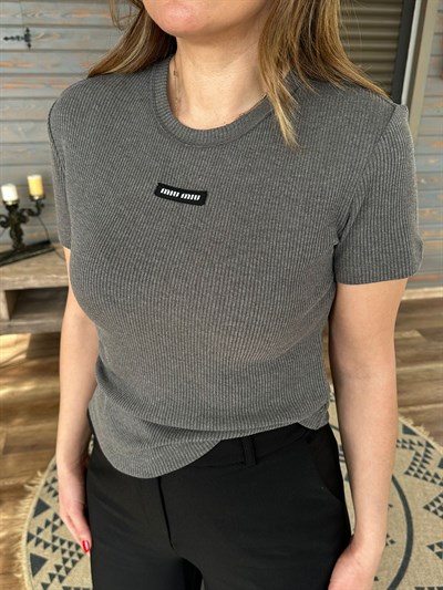 Ön Orta Armalı Bisiklet Yaka T-Shirt