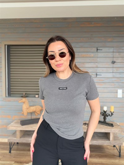 Ön Orta Armalı Bisiklet Yaka T-Shirt