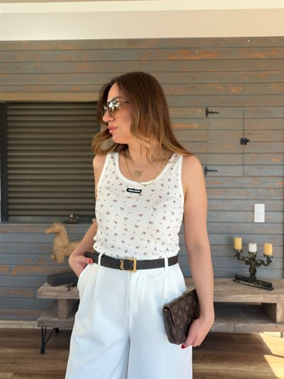 Önü Orta Armalı Çiçek Desenli Atlet