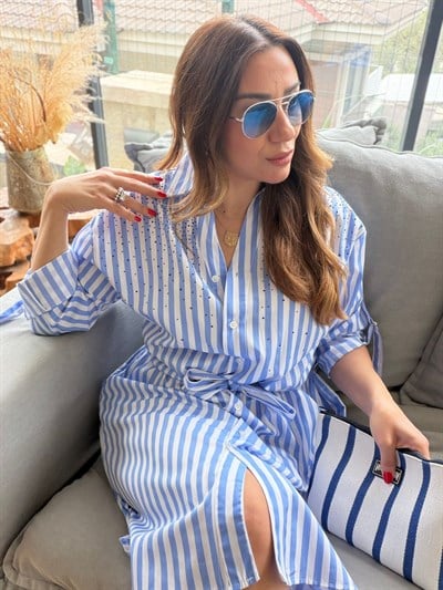 Taş İşlemeli Kemerli Çizgili Elbise