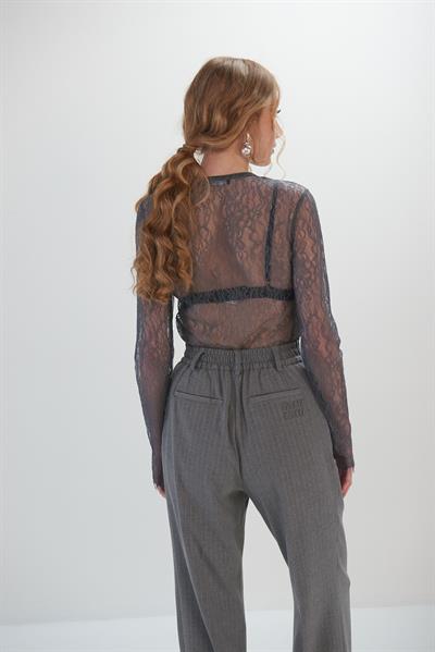 Yaka Faredişi Dantelli Transparan Body