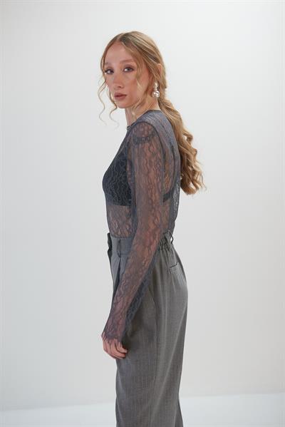 Yaka Faredişi Dantelli Transparan Body