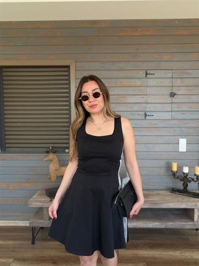 Yanları Şerit Detaylı Askılı Elbise