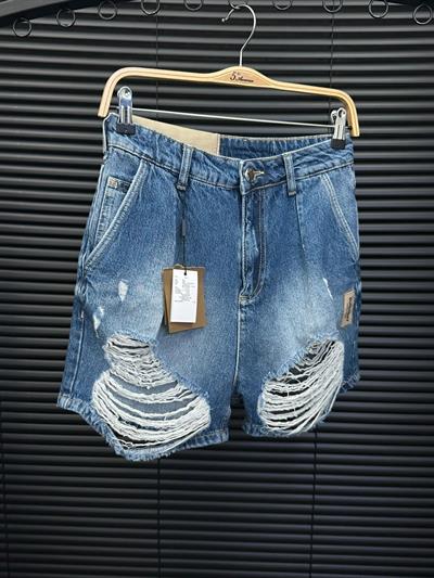 Yırtmaç Detaylı Jean Şort