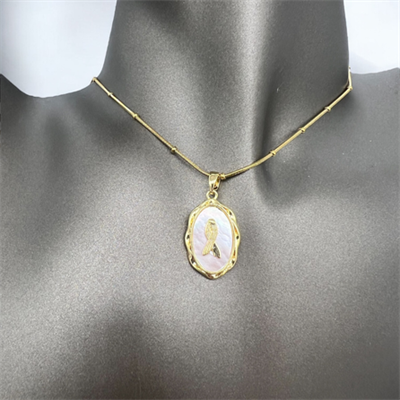 Marella – Çelik Koleksiyon Gold Renkli Kurdele Figürlü Sedef Görünümlü Kolye