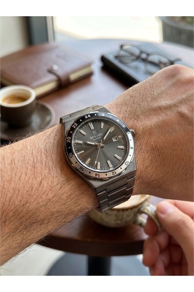 Excellent Erkek Kol Saati 42 mm İnce Kasa Füme Antrasit Çelik Saat