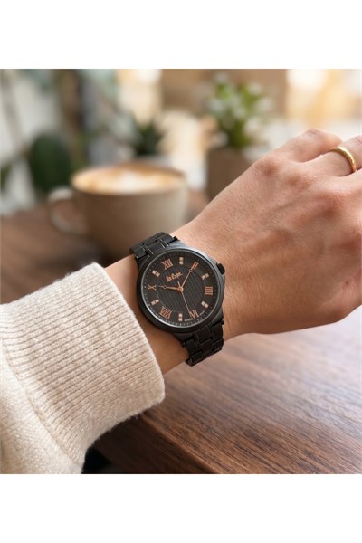 Kadın Kol Saati 34 mm Siyah Mat Çelik Kordon Rose Gold Detaylı Taşlı Kadran