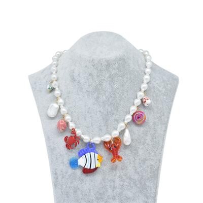 Marina – Renkli Charm Detaylı İncili Kolyе