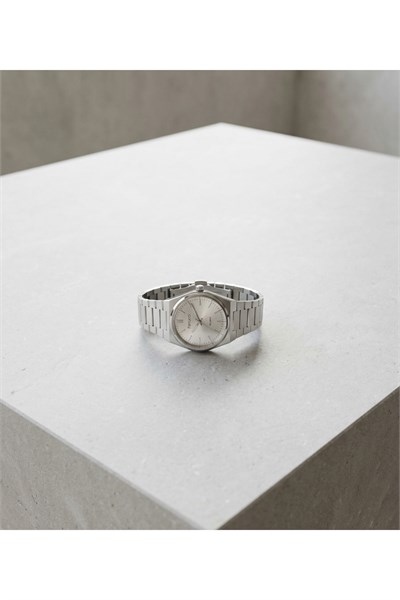 Milano Kadın Kol Saati 26 mm Gümüş Renk Çelik Kordon Gümüş Kadran Minimal Quartz