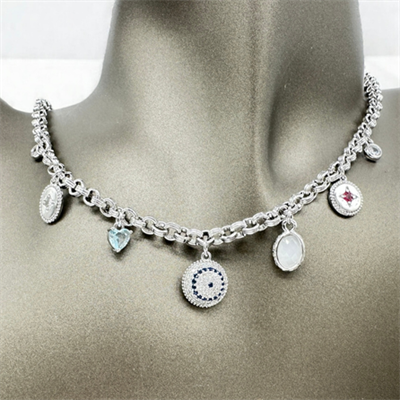 Elizia – VIP Koleksiyon Gümüş Renkli Nazar Boncuğu Esintili Figürlü Kolye