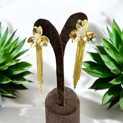 Orlina – VIP Koleksiyon 14K Altın Renginde Çiçek Formlu Zincir Püsküllü İğneli Küpe