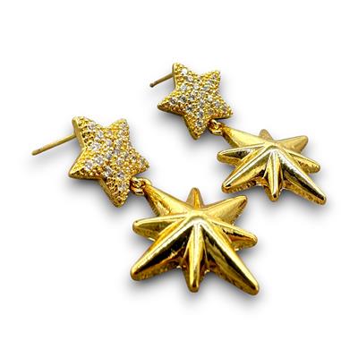 Celestia – Yıldız Şeklinde Taşlı ve Taşsız Sallantılı Küpe | VIP Koleksiyon