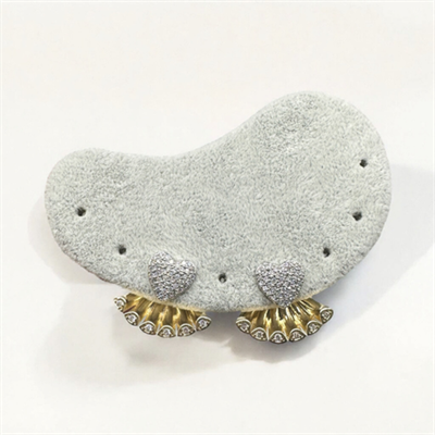 Lunara – VIP Koleksiyon Gold ve Gümüş Renkli Kalp Figürlü İğneli Küpe