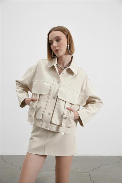 Bej Oversize Tokalı Kargo Cepli Crop Ceket