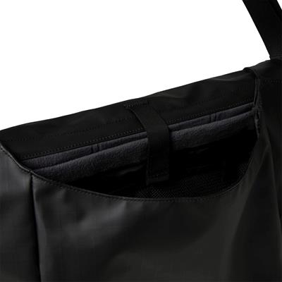 The North Face  Base Camp Voyager Messenger Bag Nf0A81Dpkt01